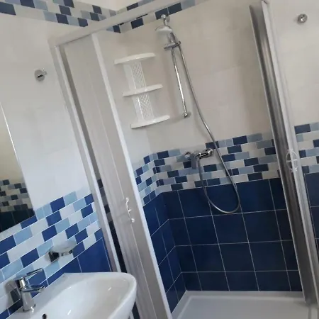 Via Xxv Aprile, 8 Hotel *